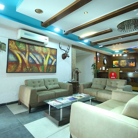 Oyo 4161 Hotel Shailly Inn Ахмедабад Экстерьер фото